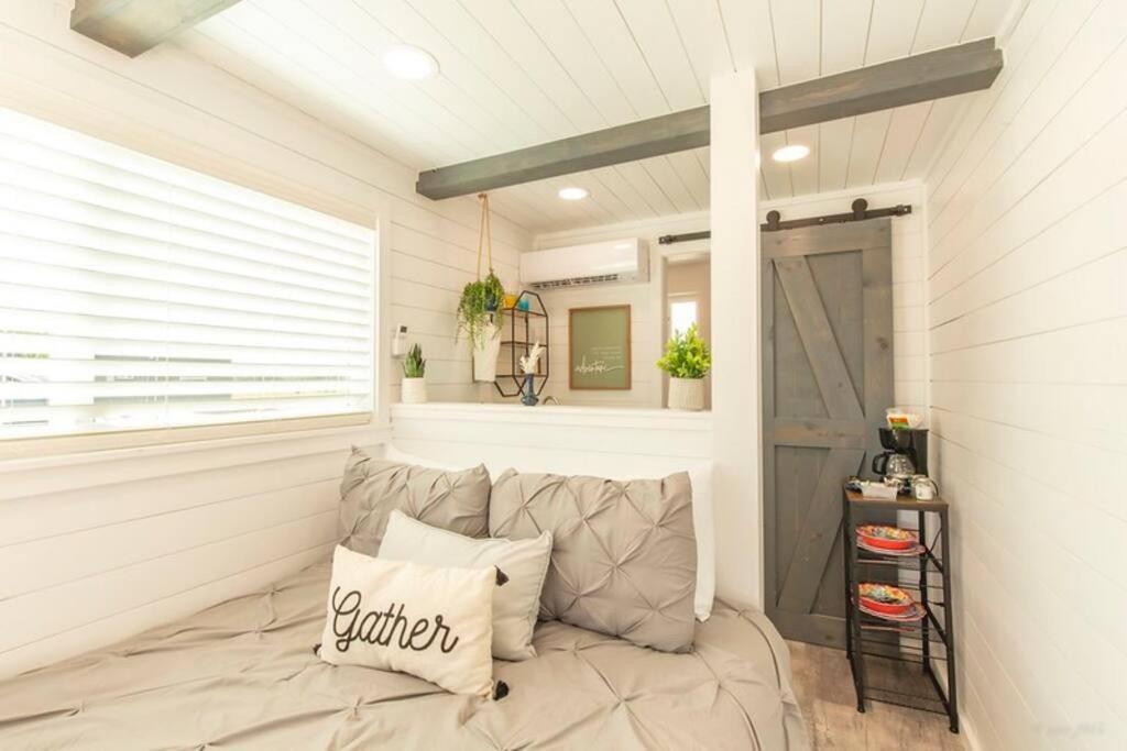 The Container Retreat @ 290 Wine Trail #10 Welcome Friends! Hye المظهر الخارجي الصورة